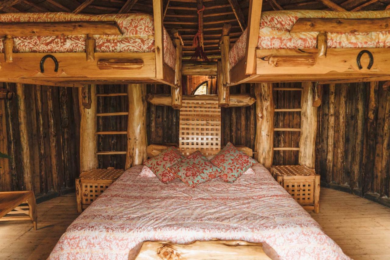 Hostal La Laguna Villamaría エクステリア 写真