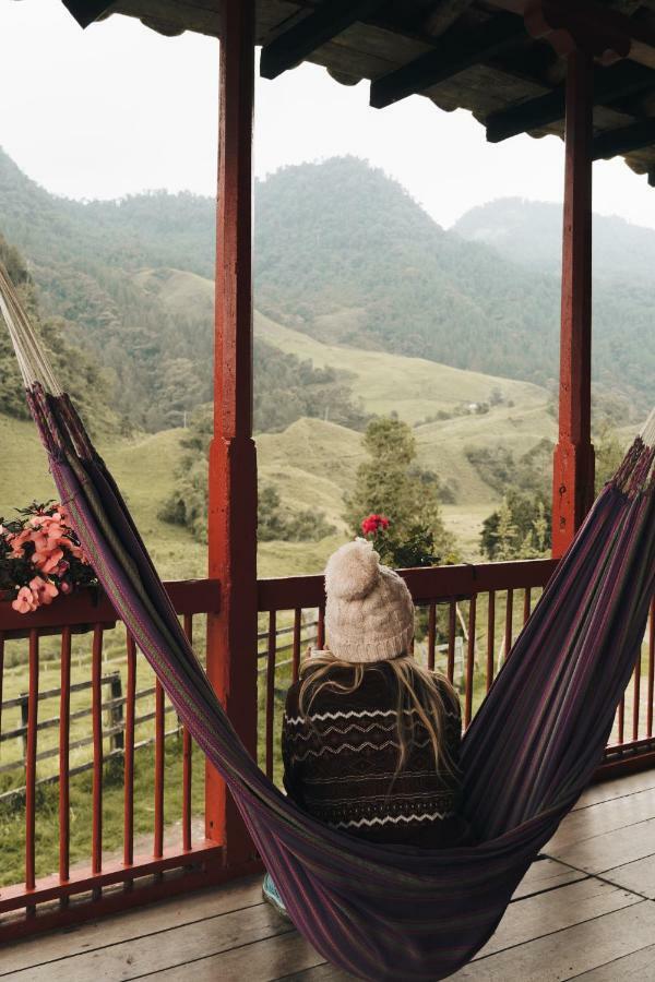 Hostal La Laguna Villamaría エクステリア 写真